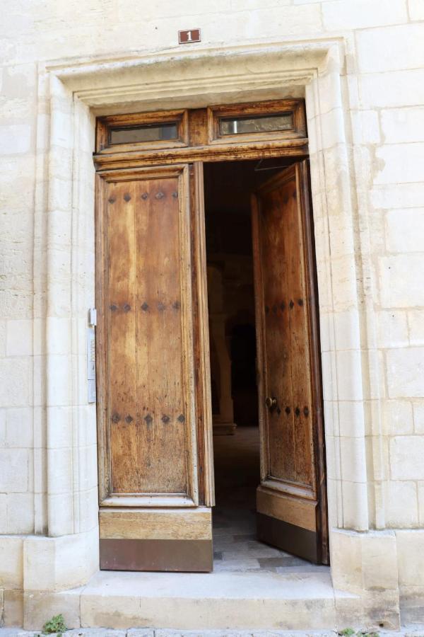 Uzes, Au Coeur Du Centre Medieval La Boussole D'Uzes, Appartement De Caractere Du XVII -Eme Siecle Extérieur photo
